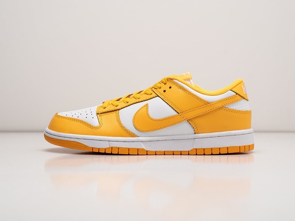 Yellow hot sale nike janoski